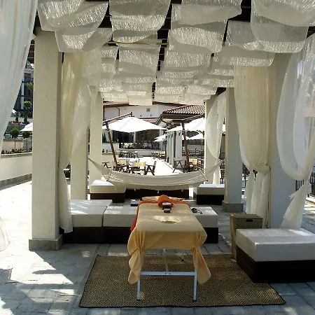 Apart-hotel 1spal'nyi Apartament Santa Marina Sozopol' *